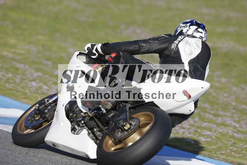 /Archiv-2025/01 24.-27.01.2025 Moto Center Thun Jerez/rot-red/backside
